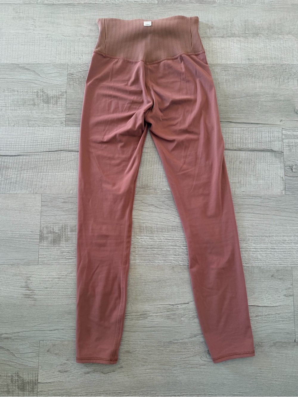 Vuori Ribbed Studio Legging - Picture 6 of 8